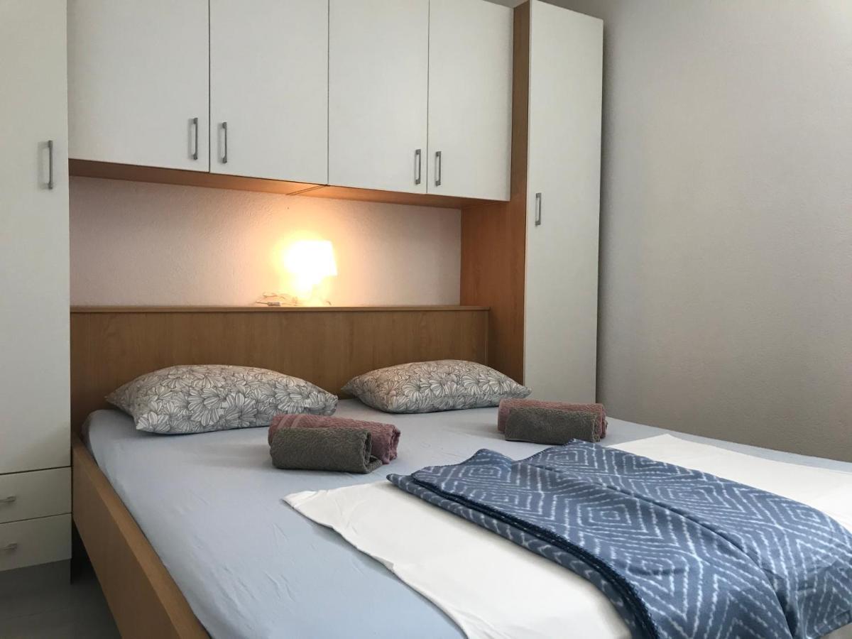 הוילה Zrnovo Contessa Robinson House מראה חיצוני תמונה