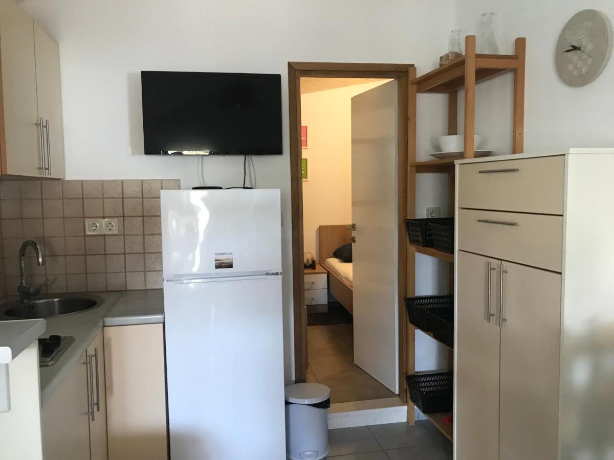 הוילה Zrnovo Contessa Robinson House מראה חיצוני תמונה