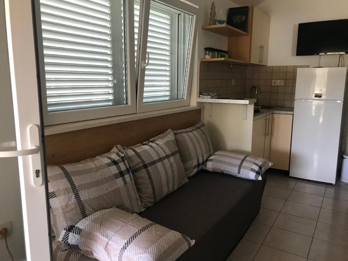הוילה Zrnovo Contessa Robinson House מראה חיצוני תמונה